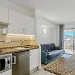 Great Location Studio35 Apartment