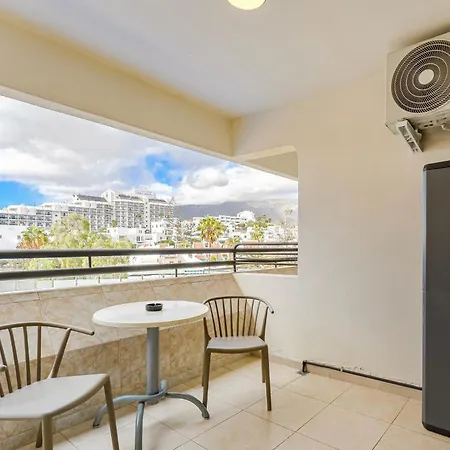 Апартаменти Great Location Studio35 *