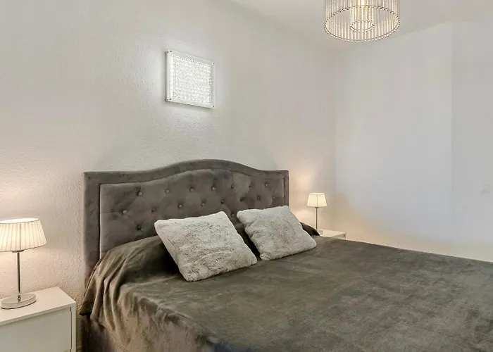 Great Location Studio35 Адехе